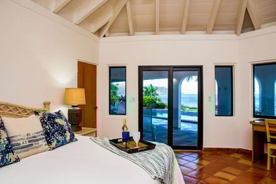Luxury Villa Photo #19