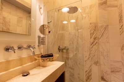 Luxury Villa Photo #78