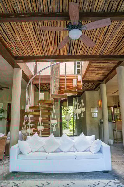 Luxury Villa Photo #23