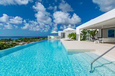 Luxury Villa Photo #2