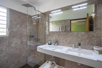 Luxury Villa Photo #37