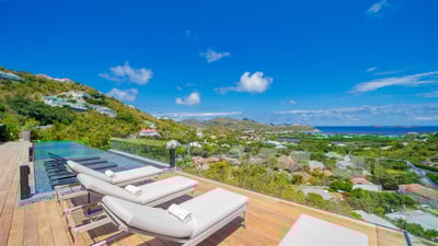Luxury Villa Photo #4