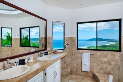 Luxury Villa Photo #25