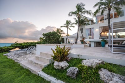 Luxury Villa Photo #8