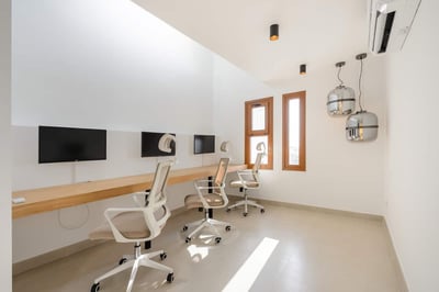 Luxury Villa Photo #18