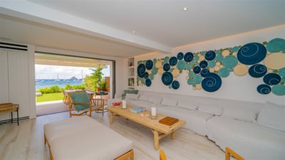 Luxury Villa Photo #42