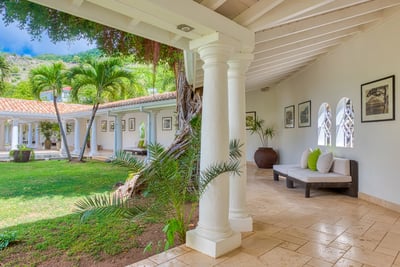 Luxury Villa Photo #15