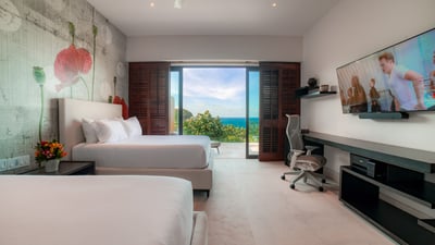 Luxury Villa Photo #28