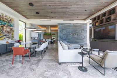 Luxury Villa Photo #12