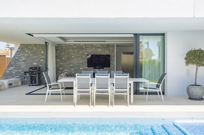 Luxury Villa Photo #3