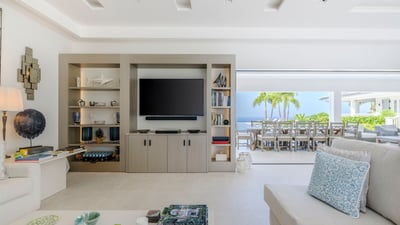 Luxury Villa Photo #25