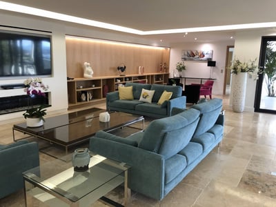Luxury Villa Photo #11