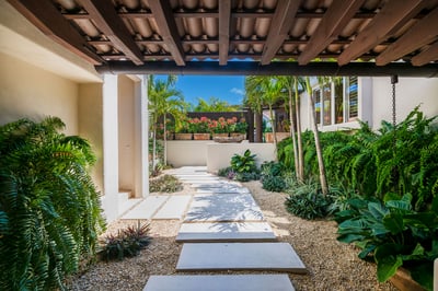 Luxury Villa Photo #46