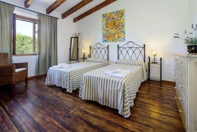 Luxury Villa Photo #19