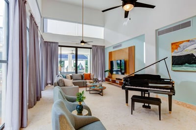 Luxury Villa Photo #11