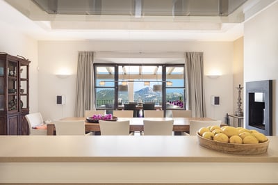 Luxury Villa Photo #25