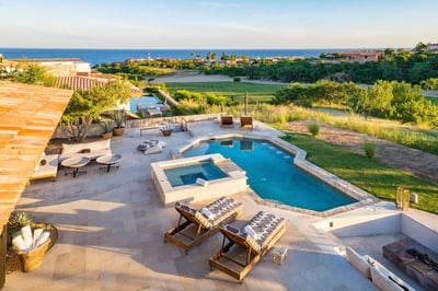 Luxury Villa Photo #4