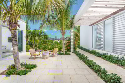 Luxury Villa Photo #6