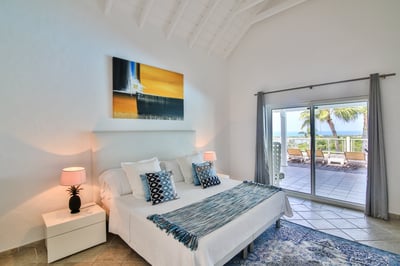 Luxury Villa Photo #27