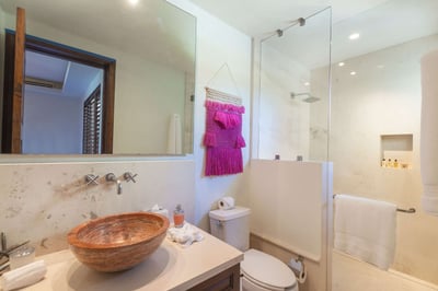 Luxury Villa Photo #24