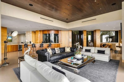 Luxury Villa Photo #16