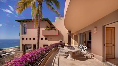Luxury Villa Photo #38
