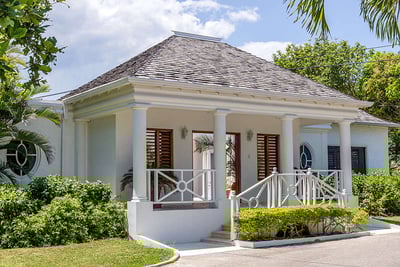 Luxury Villa Photo #4