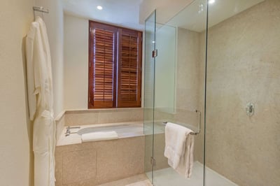 Luxury Villa Photo #17