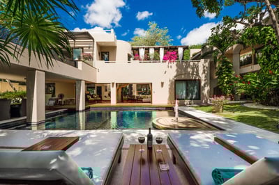 Luxury Villa Photo #5