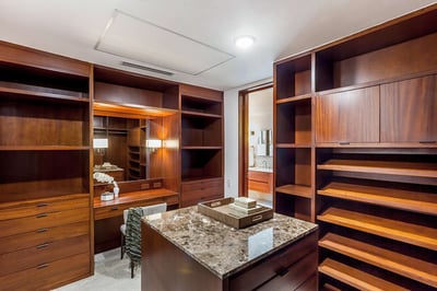 Luxury Villa Photo #18