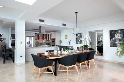 Luxury Villa Photo #9