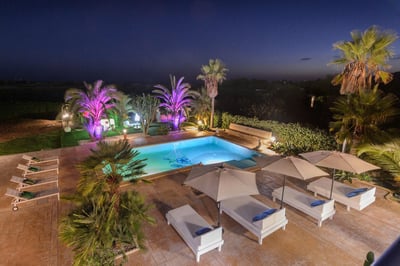 Luxury Villa Photo #28