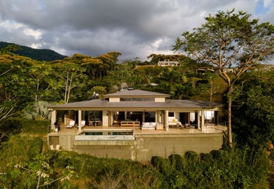 Luxury Villa Photo #3