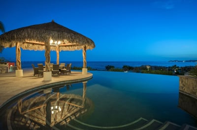 Luxury Villa Photo #10