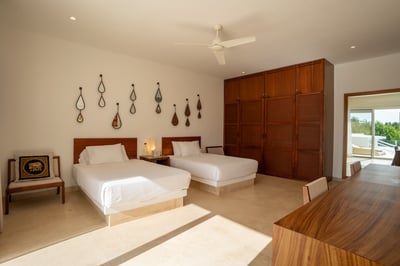 Luxury Villa Photo #45