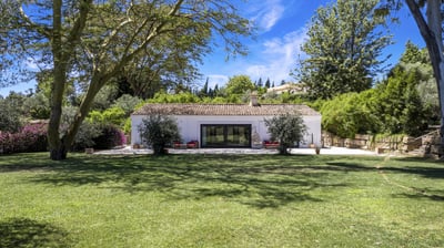 Luxury Villa Photo #7