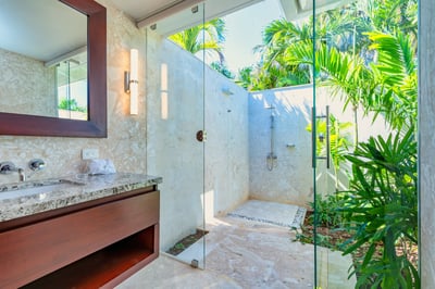 Luxury Villa Photo #38