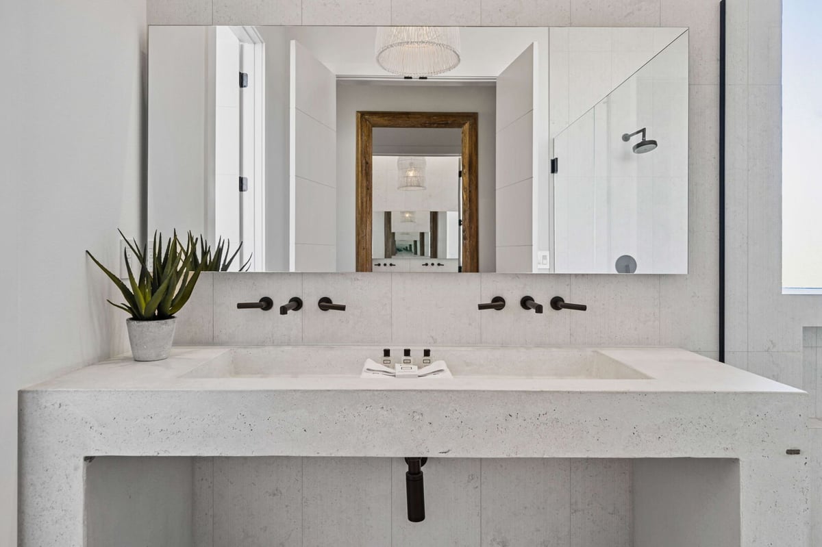 Majestic Mirage Estate