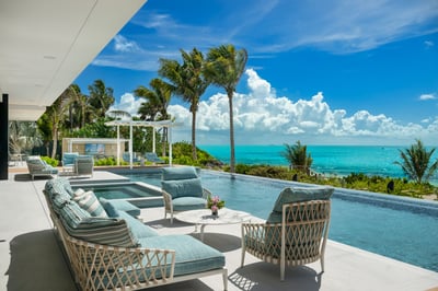 Luxury Villa Photo #6