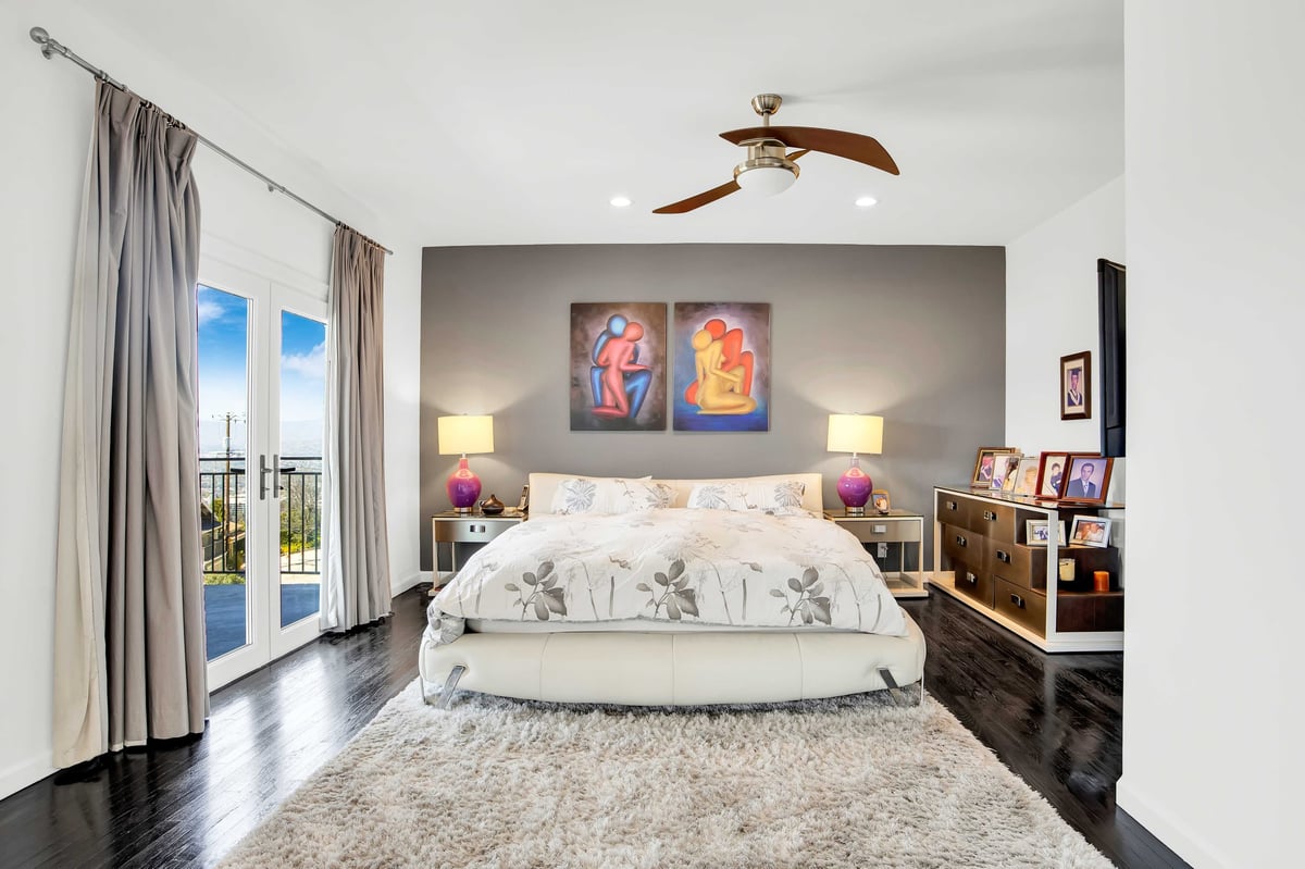 The Artist’s Summit