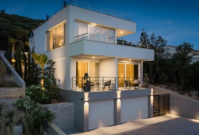 Luxury Villa Photo #5