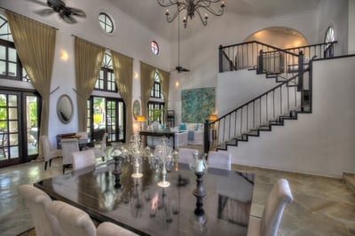 Luxury Villa Photo #8