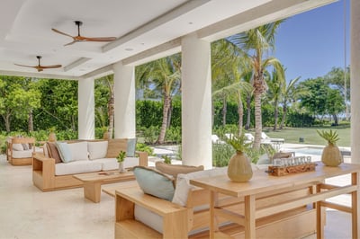Luxury Villa Photo #12