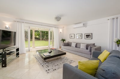 Luxury Villa Photo #7