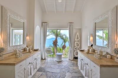 Luxury Villa Photo #49