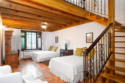 Luxury Villa Photo #33