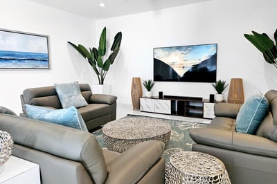 Luxury Villa Photo #15