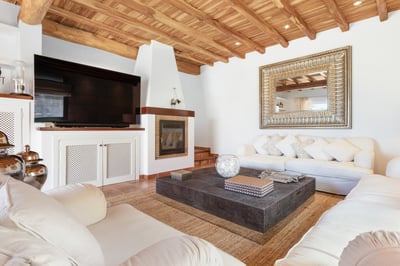 Luxury Villa Photo #20