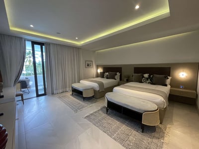 Luxury Villa Photo #52