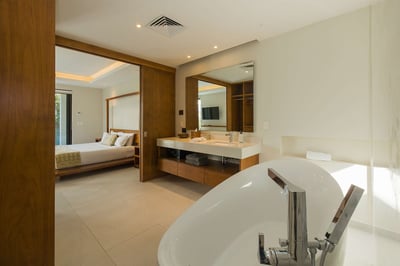Luxury Villa Photo #28